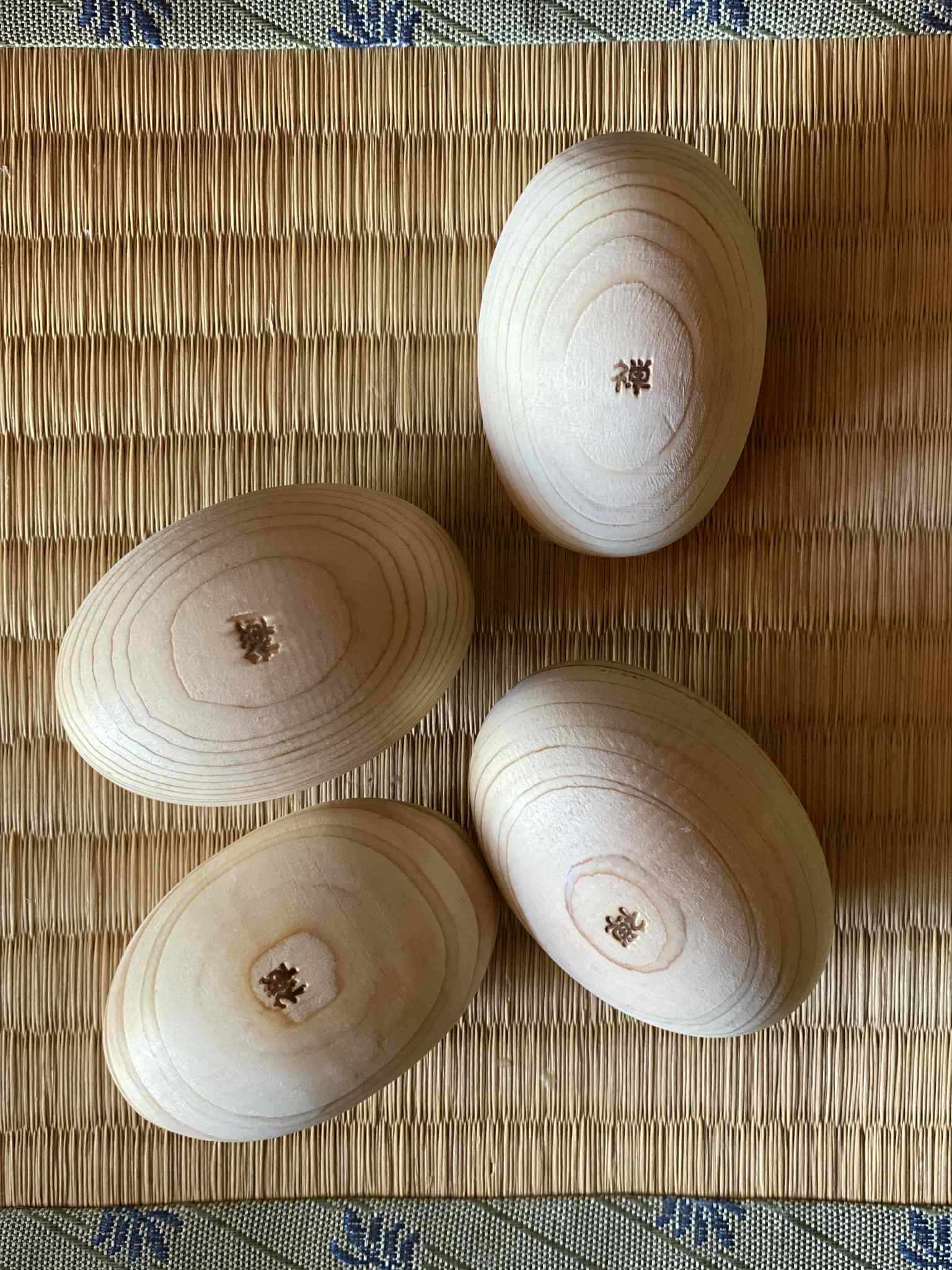 禅Egg（ZEN Egg） – 国産檜のセルフファシアリリースツール