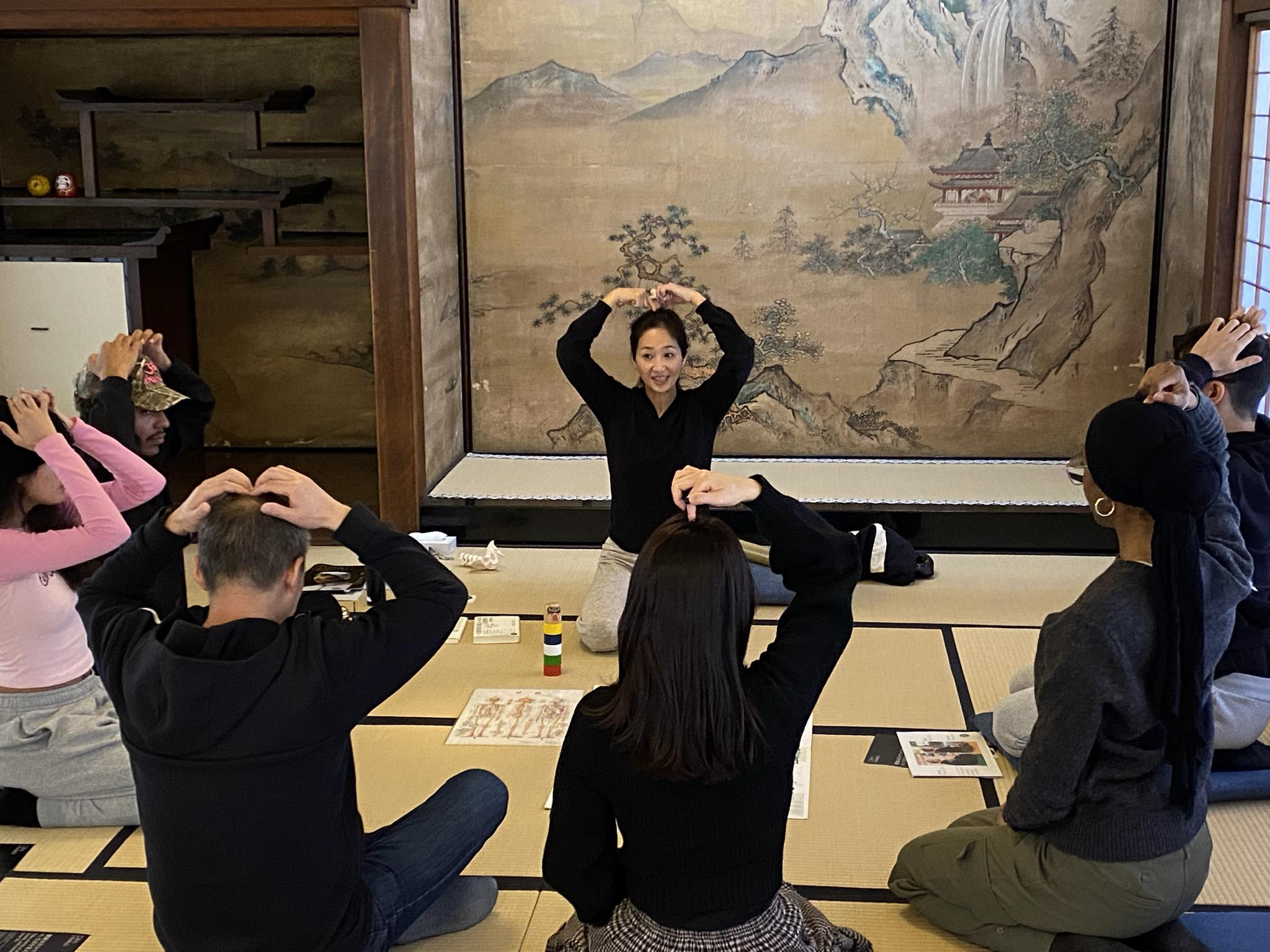 月に一度のZEN呼吸法workshop 狩野派の床の間を見ながら坐る呼吸